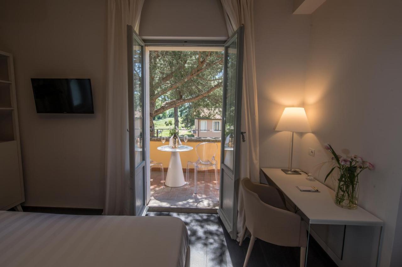 Isola Polvese Resort กัสติลโยเน เดล ลาโก ภายนอก รูปภาพ