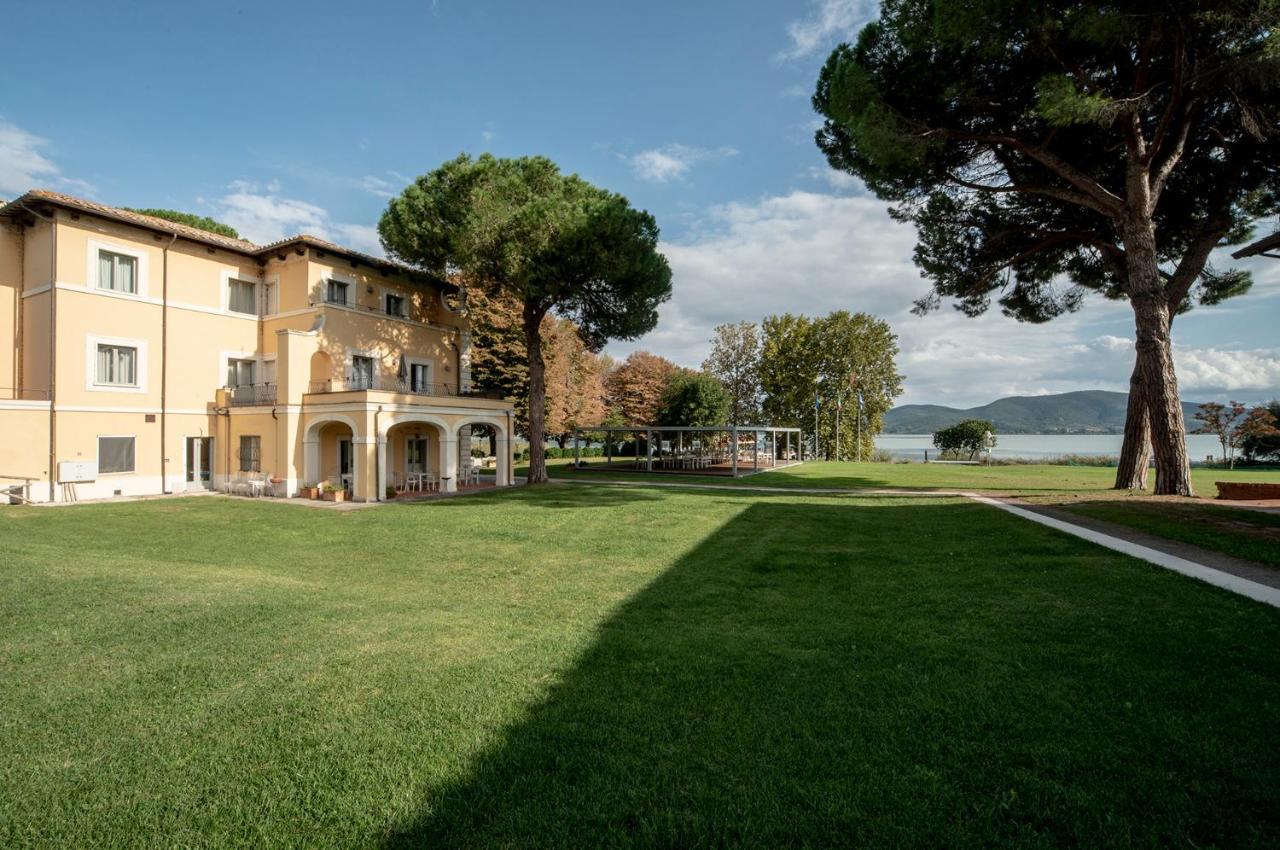 Isola Polvese Resort กัสติลโยเน เดล ลาโก ภายนอก รูปภาพ