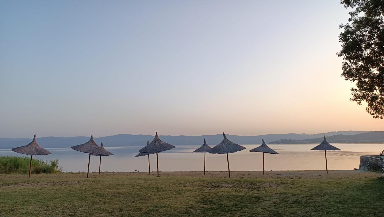 Isola Polvese Resort กัสติลโยเน เดล ลาโก ภายนอก รูปภาพ